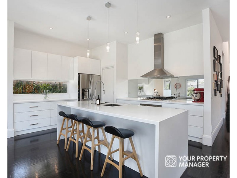 108 Linacre Road, Hampton VIC 3188