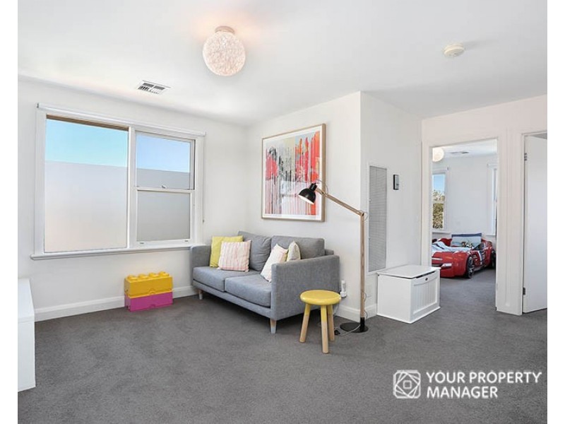 108 Linacre Road, Hampton VIC 3188