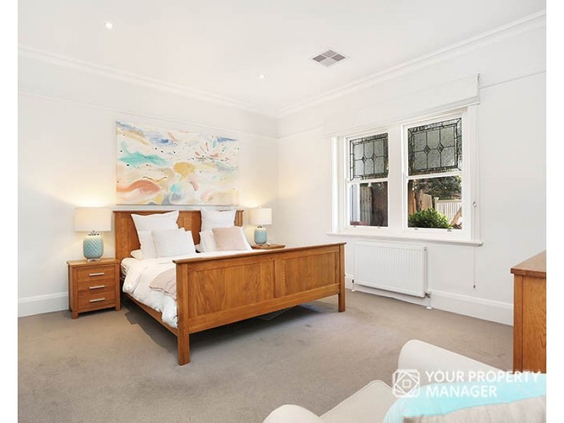 108 Linacre Road, Hampton VIC 3188