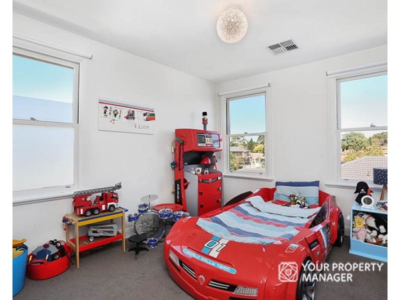 108 Linacre Road, Hampton VIC 3188