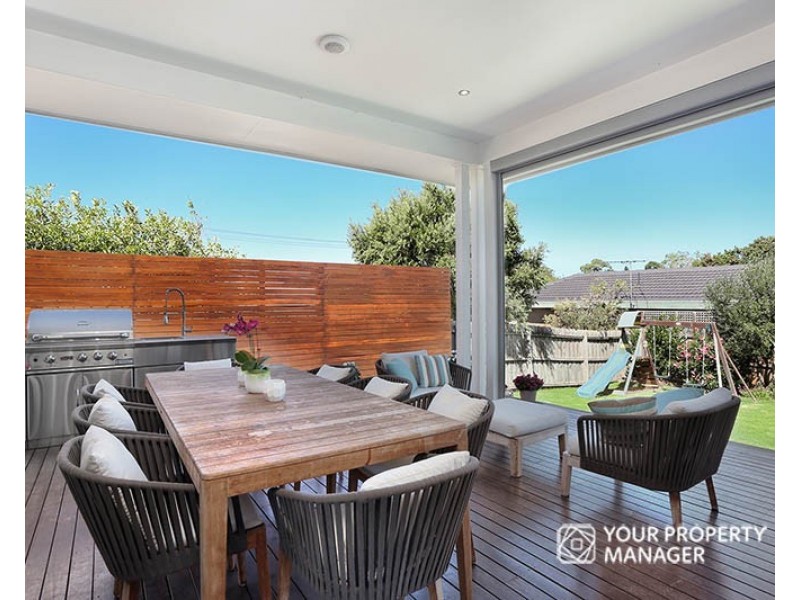 108 Linacre Road, Hampton VIC 3188