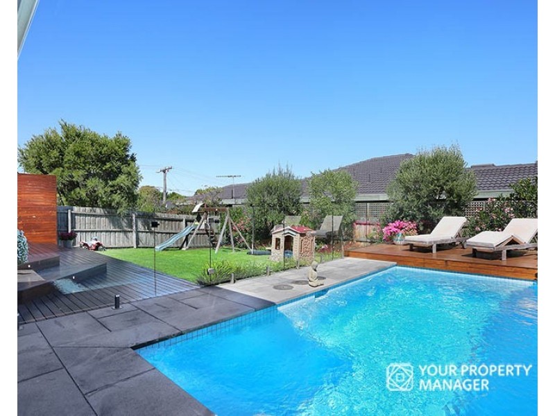 108 Linacre Road, Hampton VIC 3188