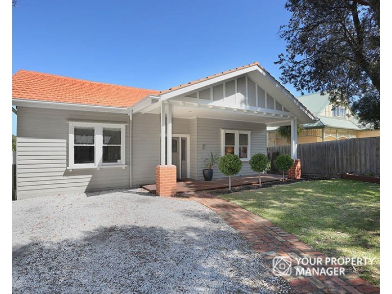 108 Linacre Road, Hampton VIC 3188
