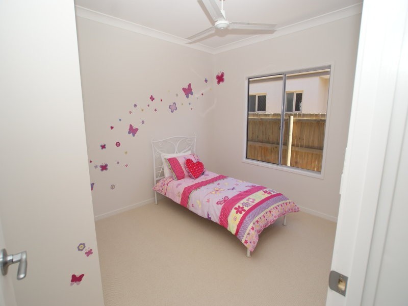 8 Icefire Quay, Trinity Park QLD 4879