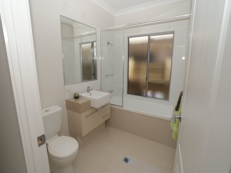 8 Icefire Quay, Trinity Park QLD 4879