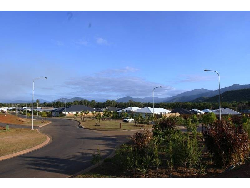 21 Catamaran Circuit, Trinity Beach QLD 4879