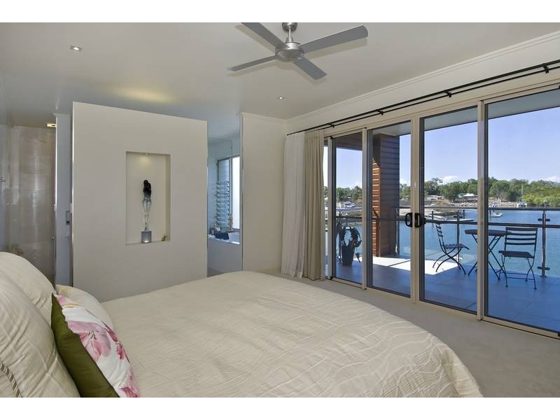 2 Ragamuffin Quay, Trinity Park QLD 4879