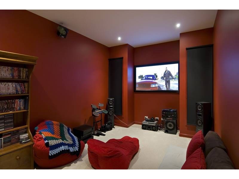 2 Ragamuffin Quay, Trinity Park QLD 4879