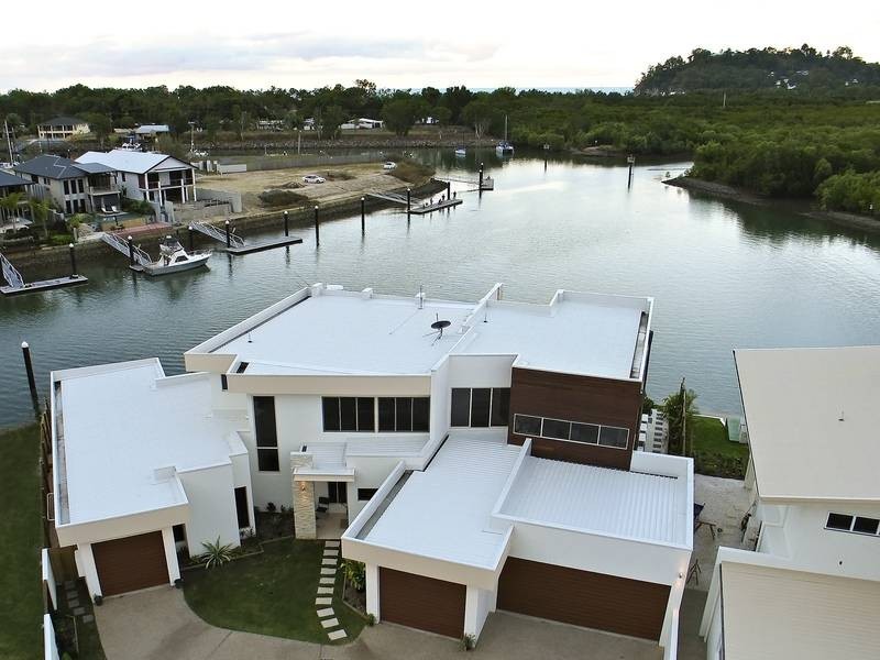 2 Ragamuffin Quay, Trinity Park QLD 4879