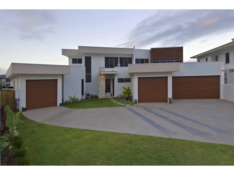 2 Ragamuffin Quay, Trinity Park QLD 4879