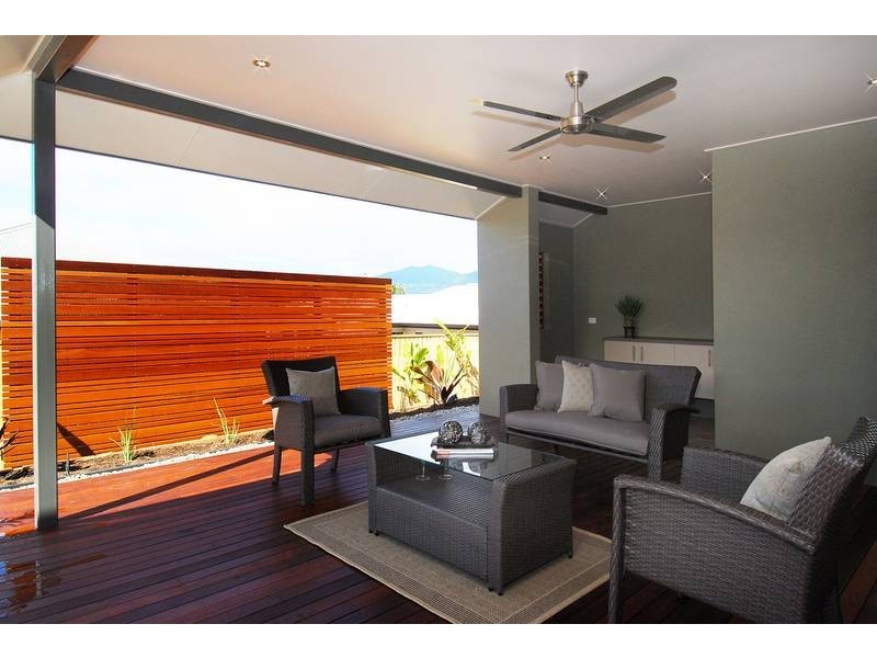 20 Port Close, Trinity Beach QLD 4879