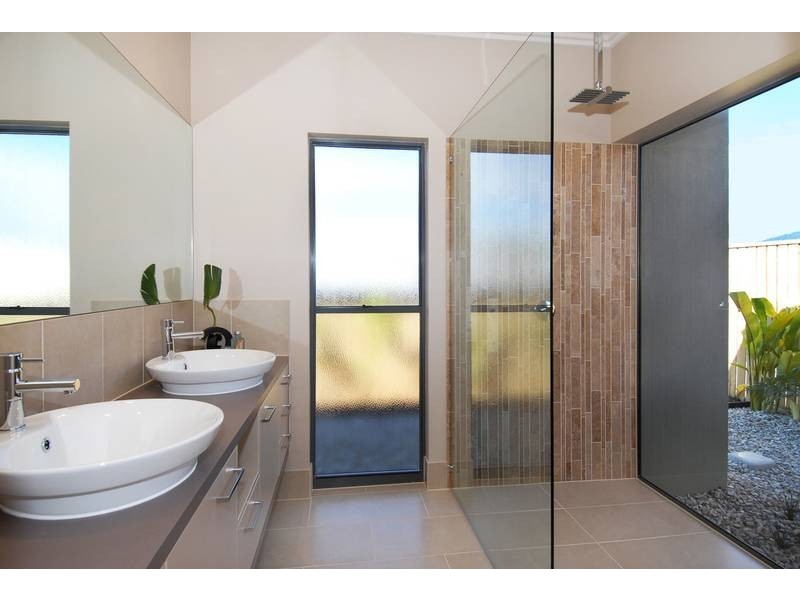 20 Port Close, Trinity Beach QLD 4879