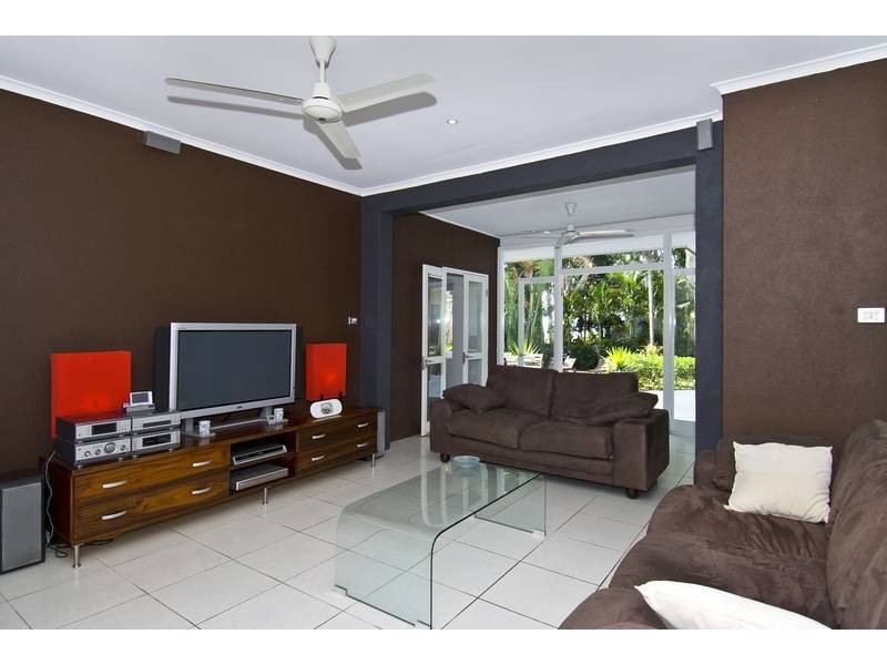 16 Batt Street, Clifton Beach QLD 4879