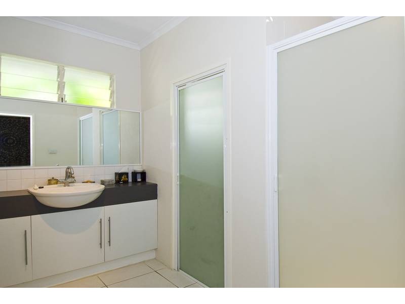 16 Batt Street, Clifton Beach QLD 4879