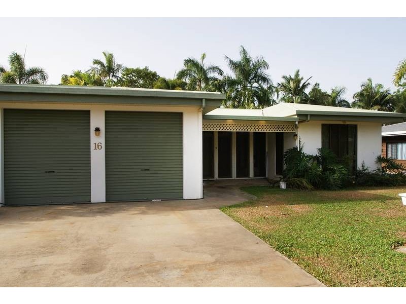 16 Cameron Close, Smithfield QLD 4878