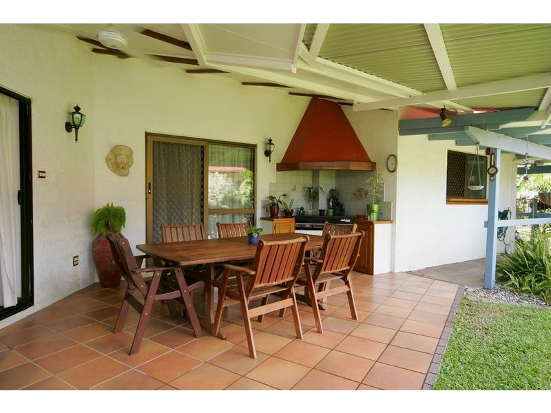 3 Ribbon Close, Clifton Beach QLD 4879