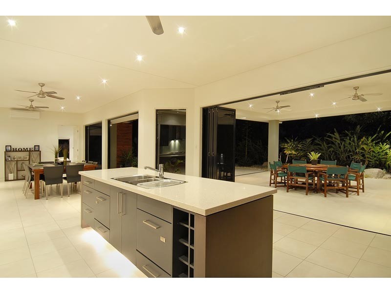 Clifton Beach QLD 4879