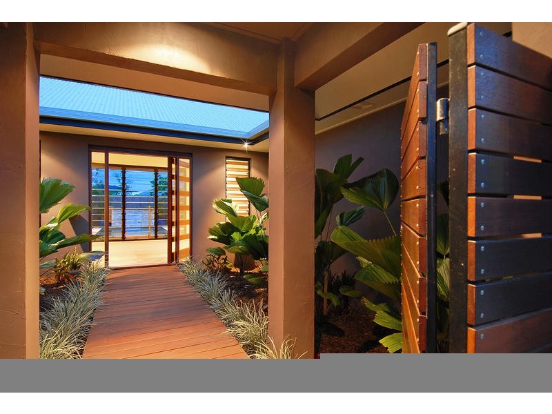 3 Greenvale Close, Smithfield QLD 4878