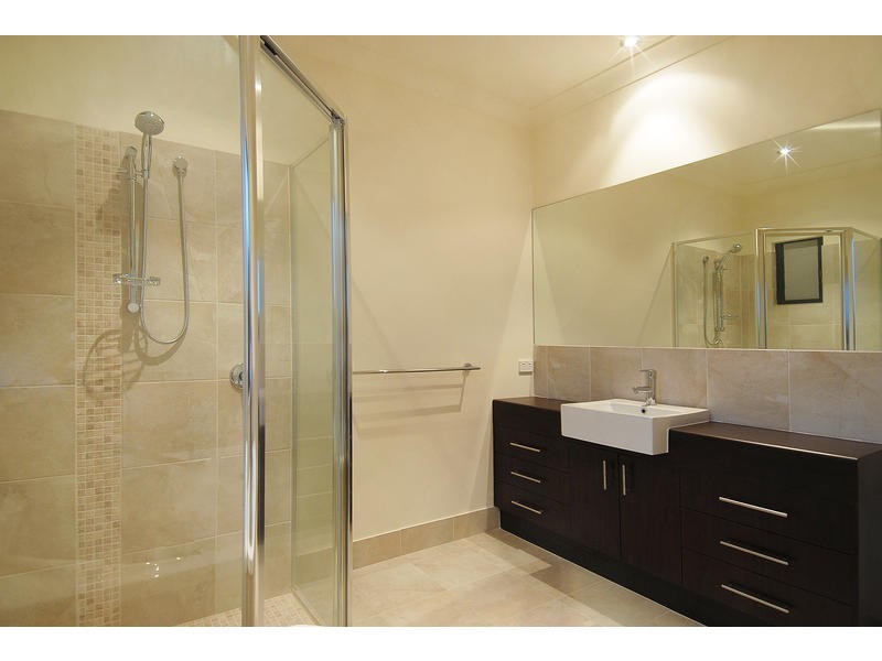 3 Greenvale Close, Smithfield QLD 4878