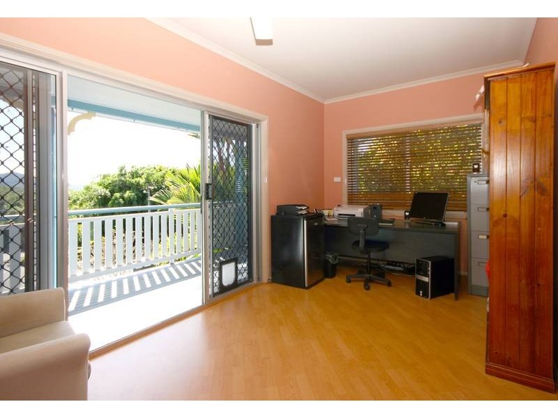 13 Lydia Street, Smithfield QLD 4878