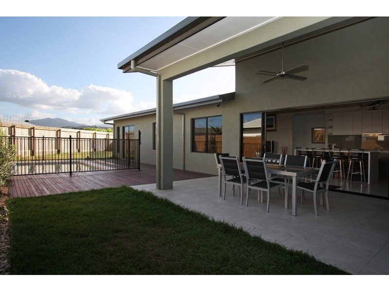 4 Quartzborough Promenade, Trinity Park QLD 4879