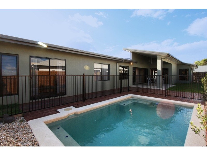 4 Quartzborough Promenade, Trinity Park QLD 4879