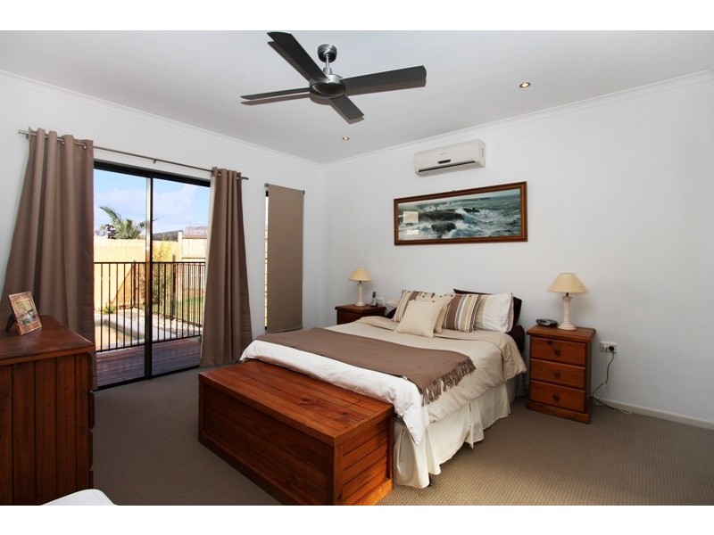 4 Quartzborough Promenade, Trinity Park QLD 4879