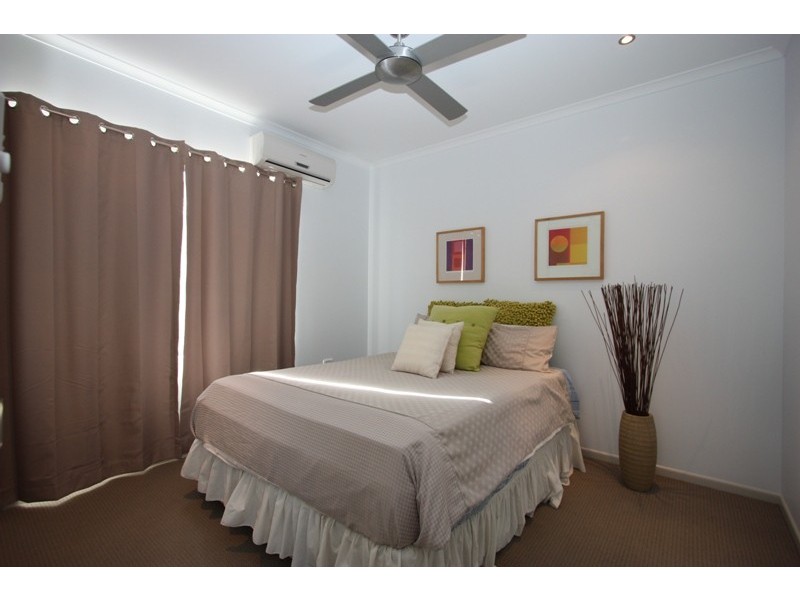 4 Quartzborough Promenade, Trinity Park QLD 4879