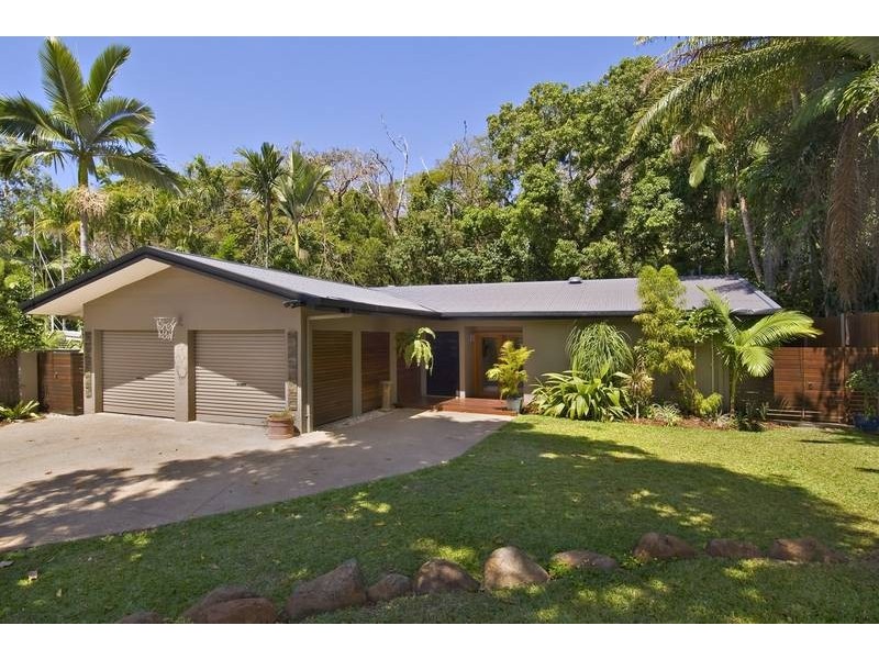 16 Trinidad Close, Trinity Beach QLD 4879