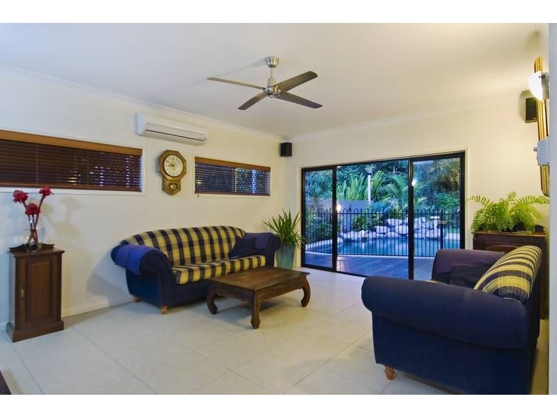 16 Trinidad Close, Trinity Beach QLD 4879