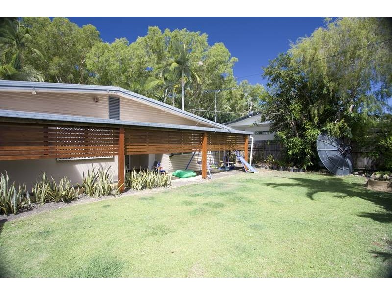 18 Batt Street, Clifton Beach QLD 4879