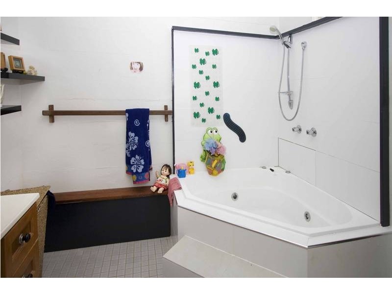 18 Batt Street, Clifton Beach QLD 4879