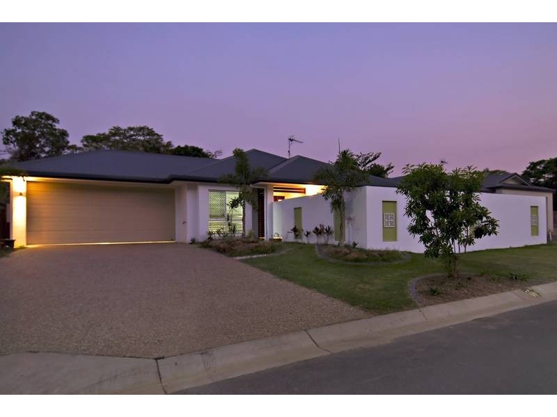26 Hideaway Close, Palm Cove QLD 4879