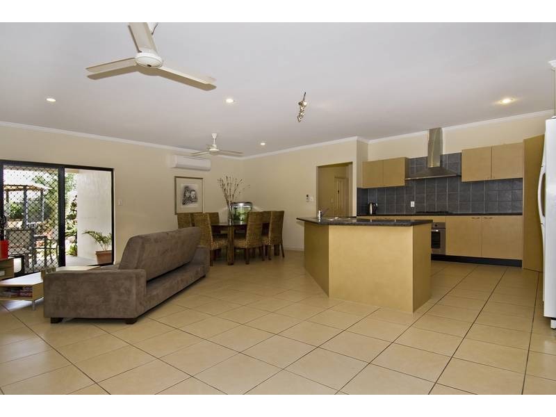 22 Moore Road, Kewarra Beach QLD 4879