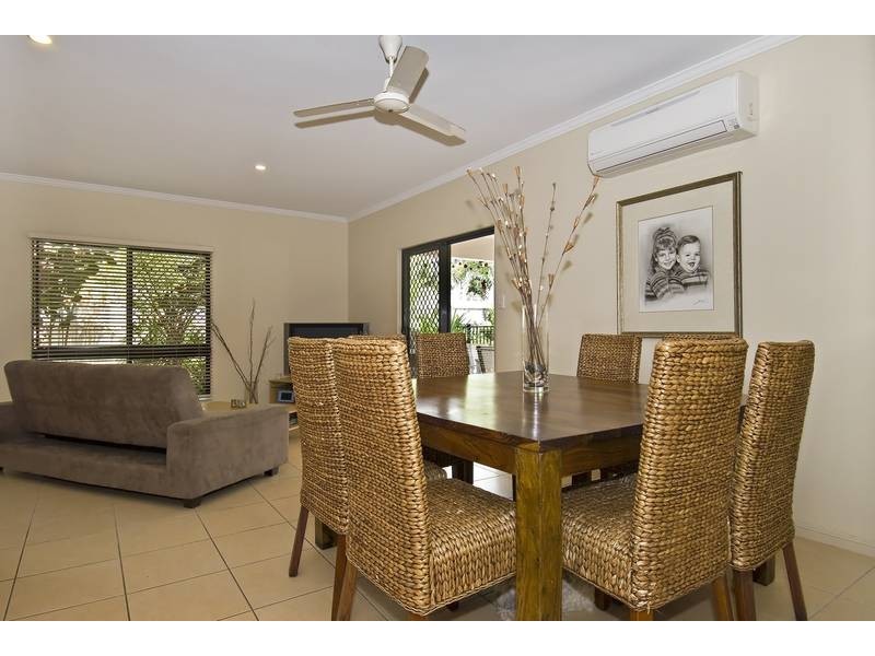 22 Moore Road, Kewarra Beach QLD 4879