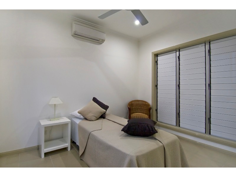 2/112 Harbour Drive, Trinity Park QLD 4879