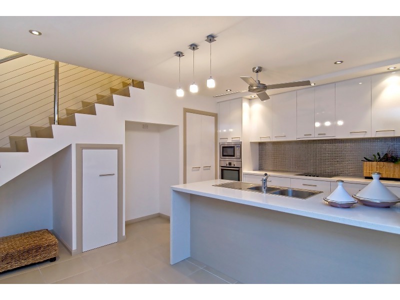 2/112 Harbour Drive, Trinity Park QLD 4879