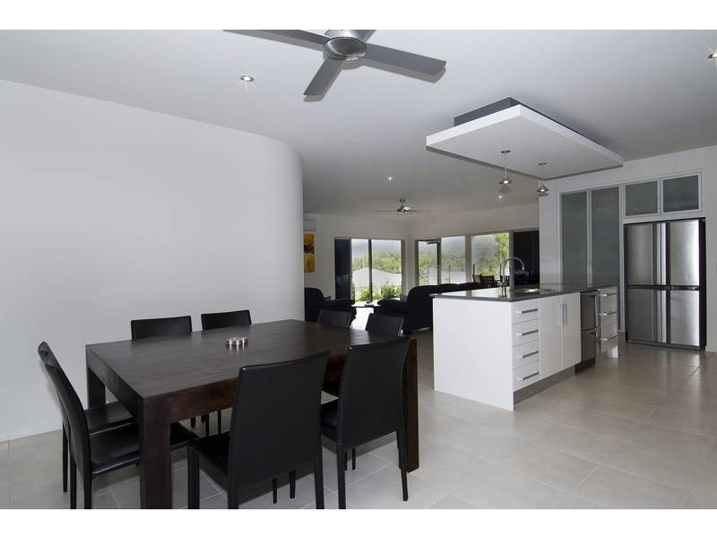 31 Propeller Court, Trinity Beach QLD 4879
