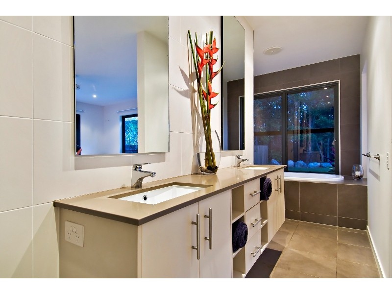 29 Aurelia Street, Palm Cove QLD 4879