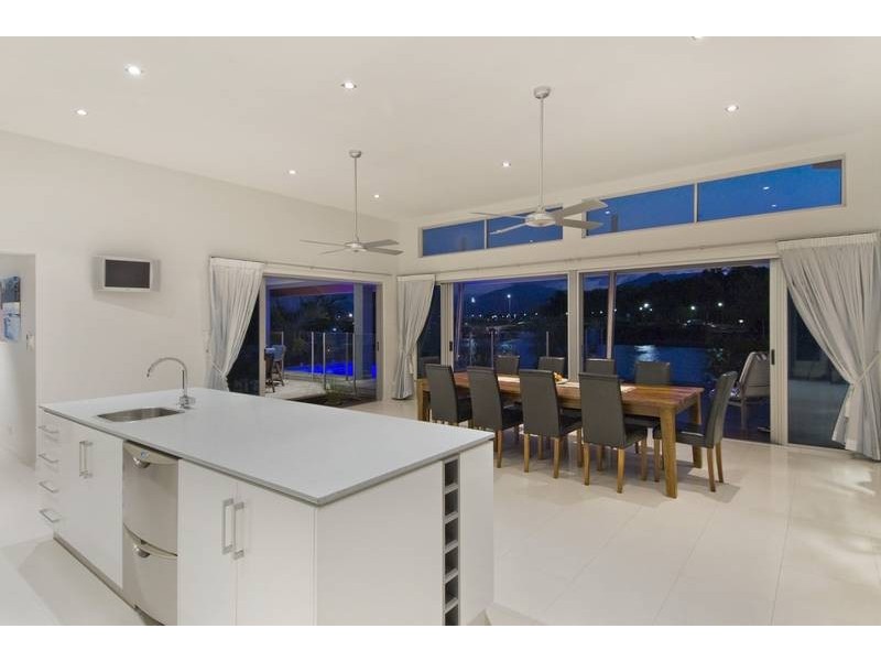 43 Riverside Parade, Trinity Park QLD 4879