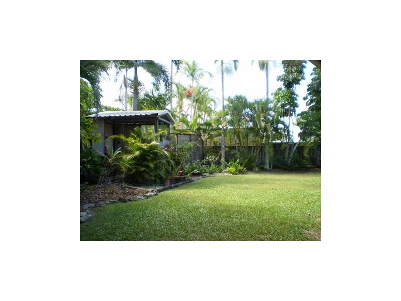 3 Flynn Close, Clifton Beach QLD 4879