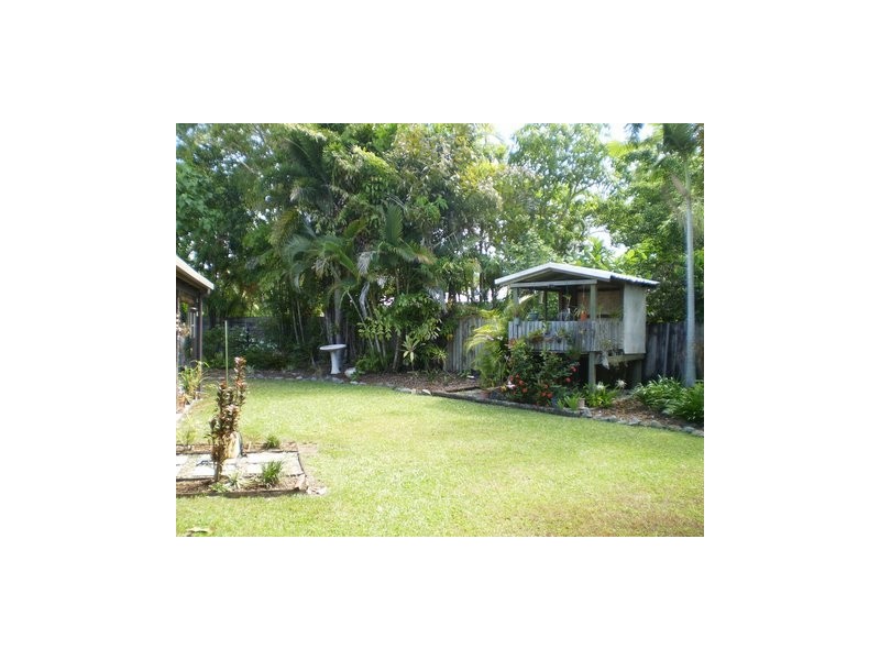 3 Flynn Close, Clifton Beach QLD 4879