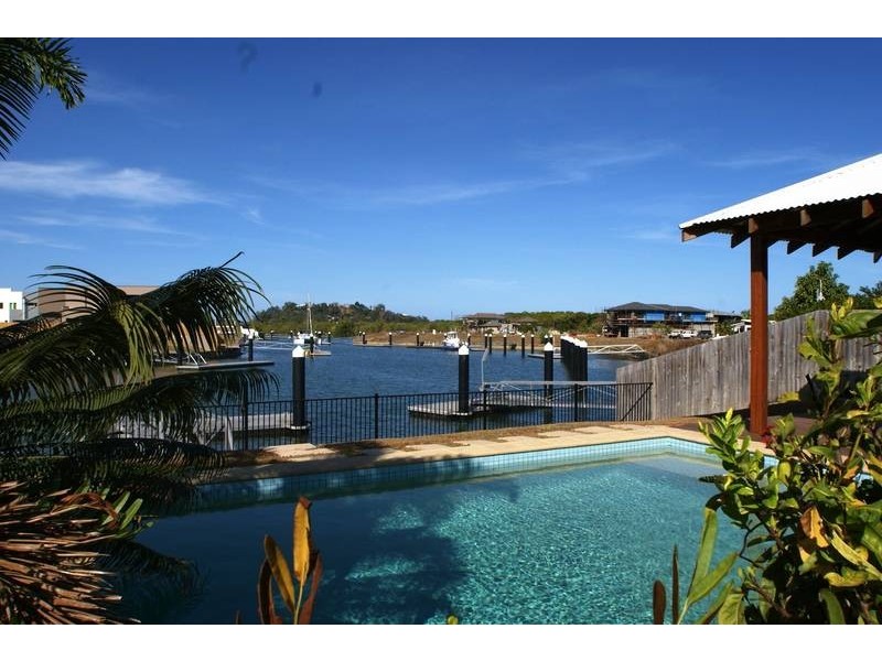 101 Harbour Drive, Trinity Park QLD 4879