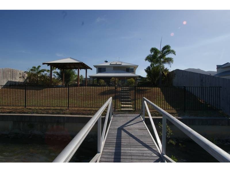 101 Harbour Drive, Trinity Park QLD 4879