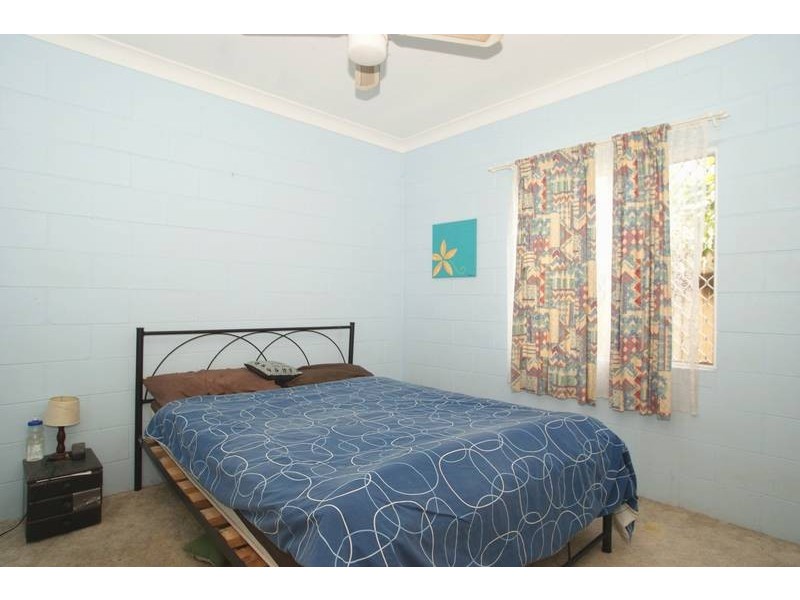 2/513 Varley Street, Yorkeys Knob QLD 4878