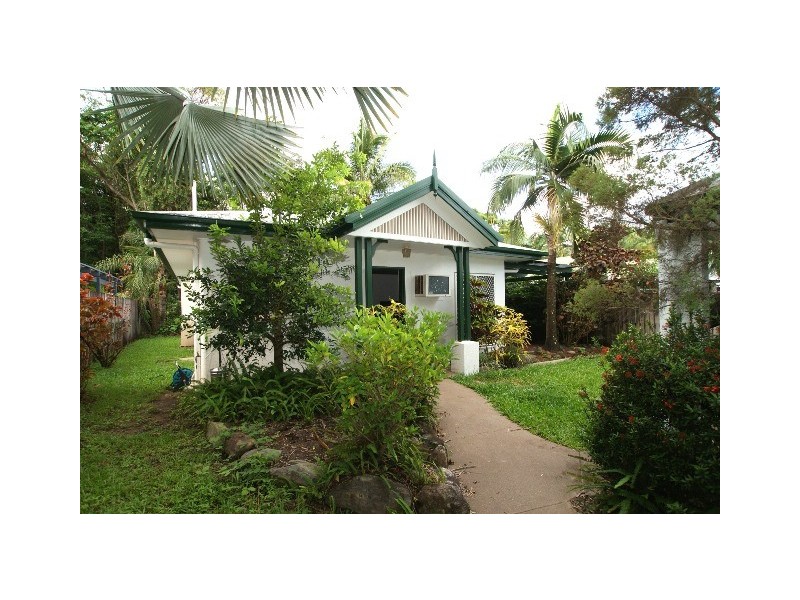 6 Lamb Street, Smithfield QLD 4878