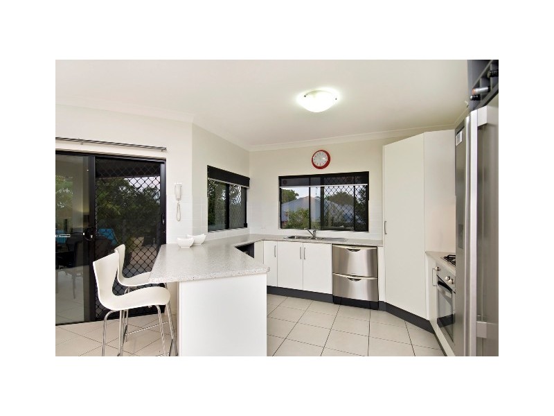 34 Seclusion Drive, Palm Cove QLD 4879