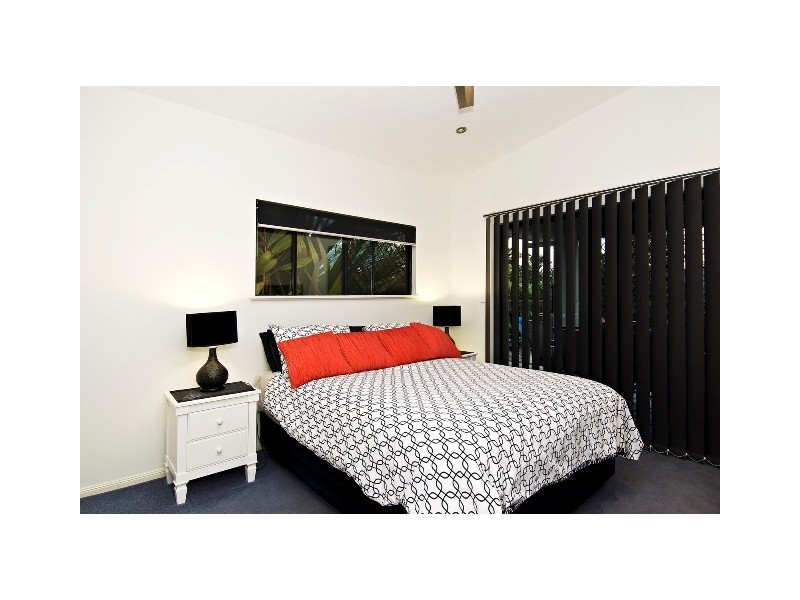 34 Seclusion Drive, Palm Cove QLD 4879