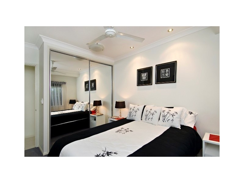 34 Seclusion Drive, Palm Cove QLD 4879