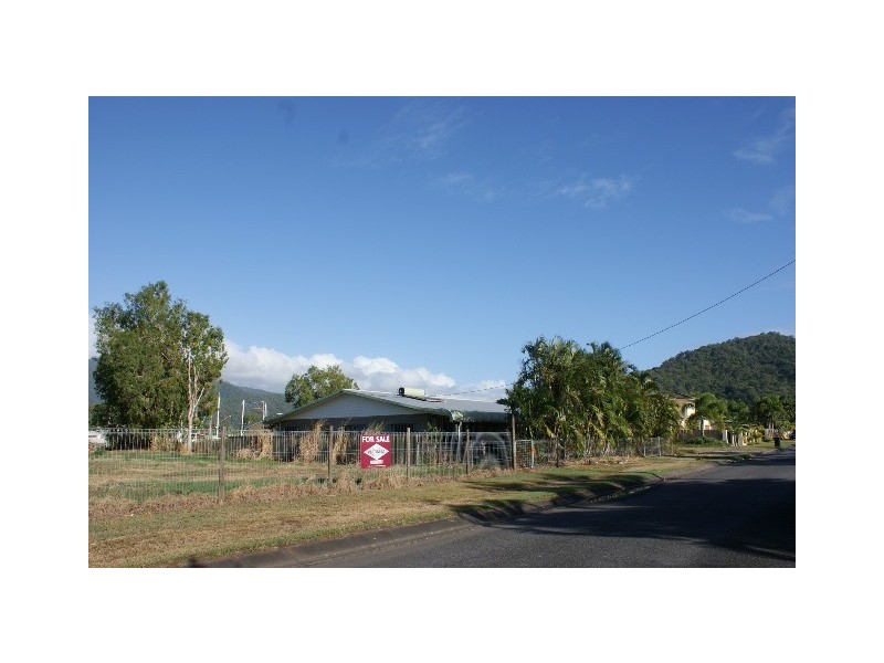 9 Riverside Parade, Trinity Park QLD 4879
